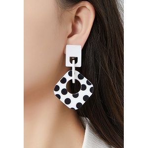  BOUCLE OREILLE FUNANYA<br>Noir