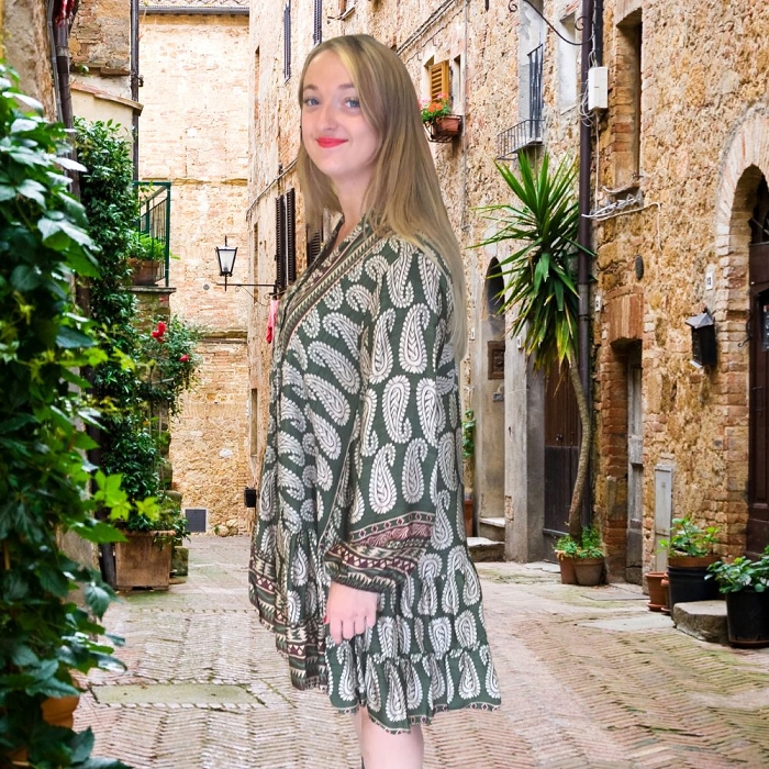 Scarpy creation katyka robe satin en soie imprime vert