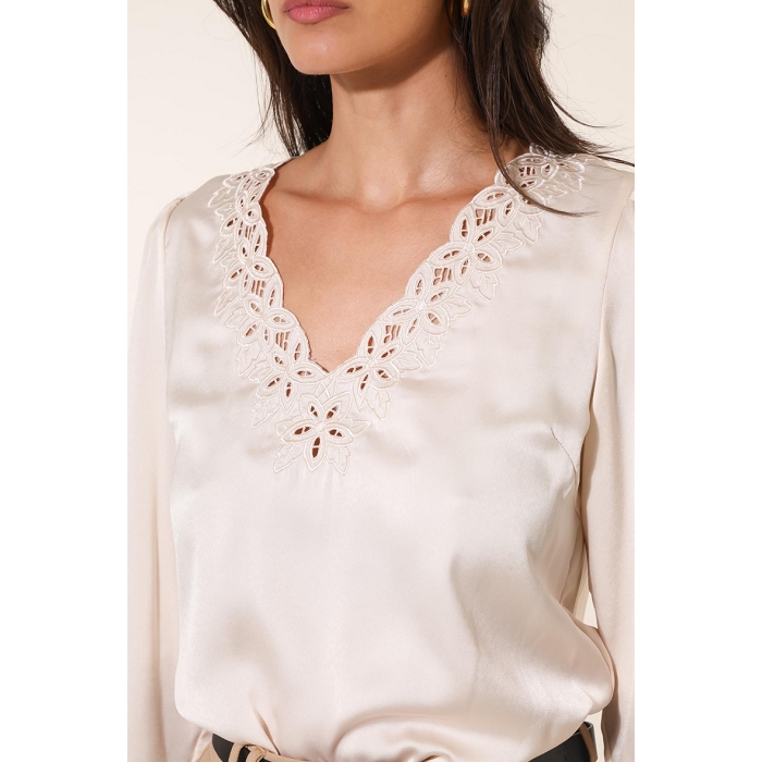 Scarpy creation blouse encolure dentelle beige3868501_3