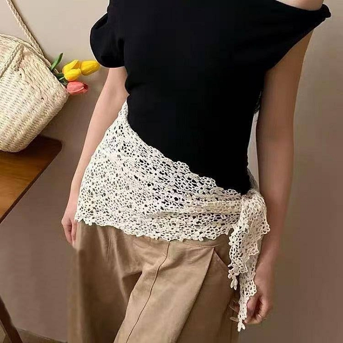 Scarpy creation foulard triangulaire dentelle blanc