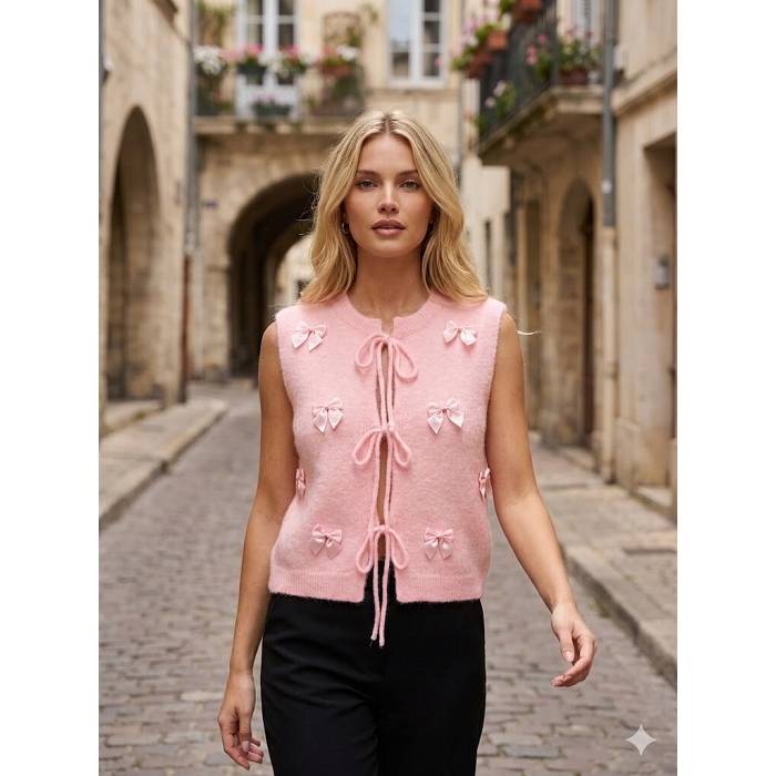 Scarpy creation gilet avec noeud rose4935101_6